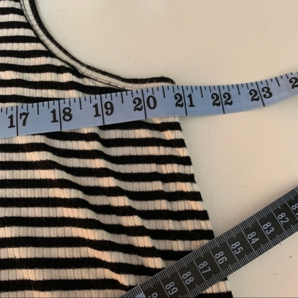 LUQ Black White Striped Ribbed Tank Top Twist Back Detail Sleeveless Casual L - Picture 5 of 6